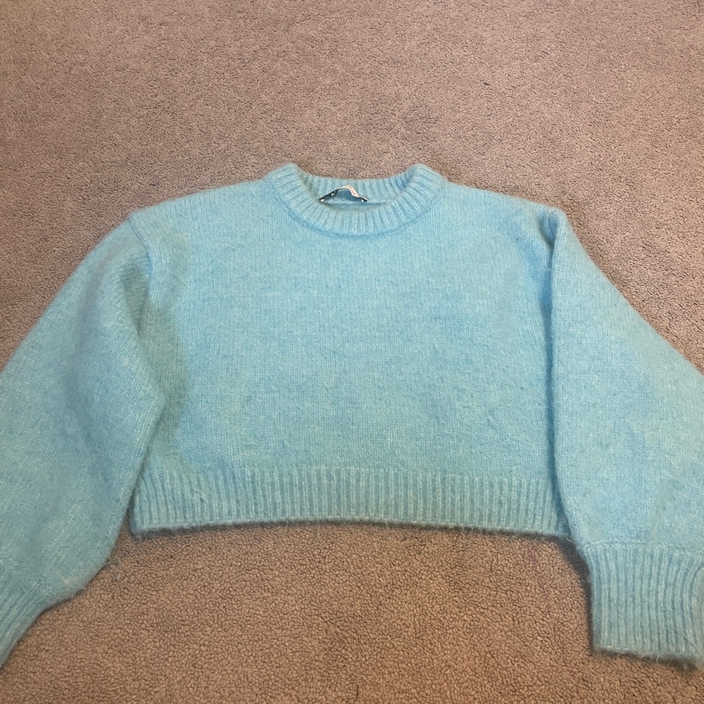 Zara cropped blue sweater